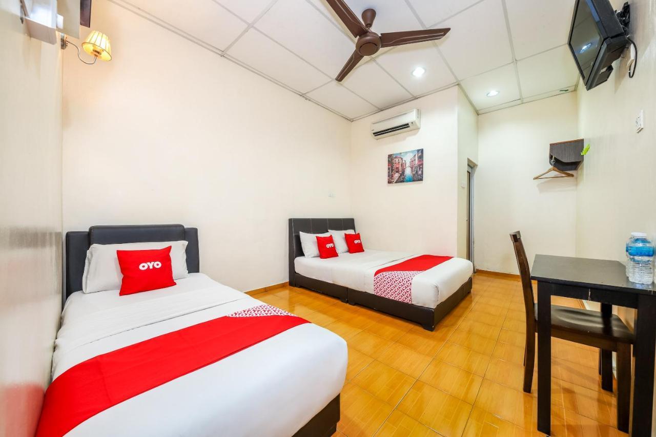 Oyo 89763 Bluewater Hotel Mersing Exterior photo
