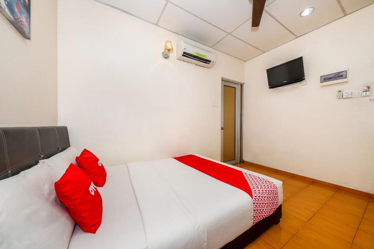 Oyo 89763 Bluewater Hotel Mersing Exterior photo