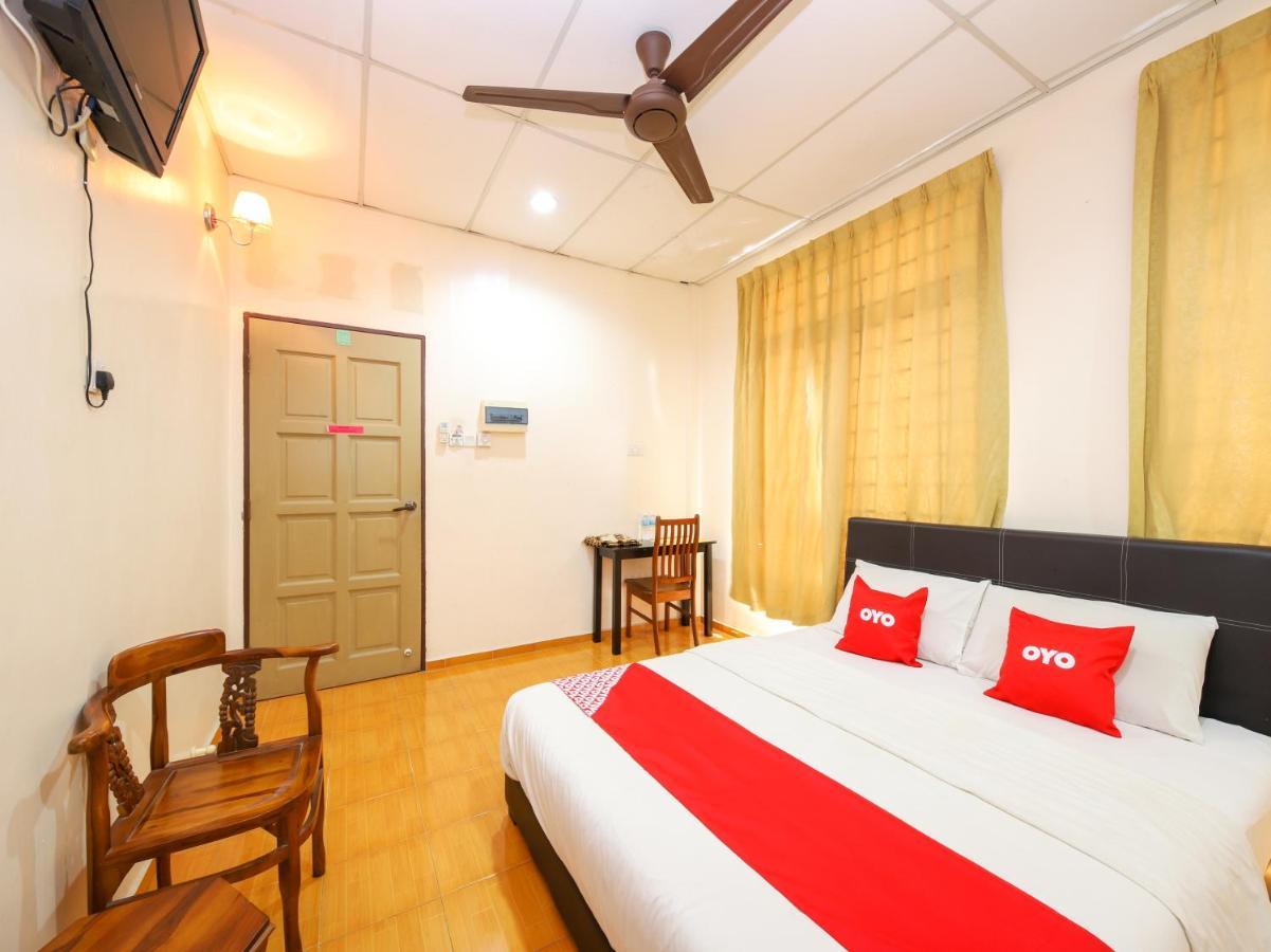 Oyo 89763 Bluewater Hotel Mersing Exterior photo