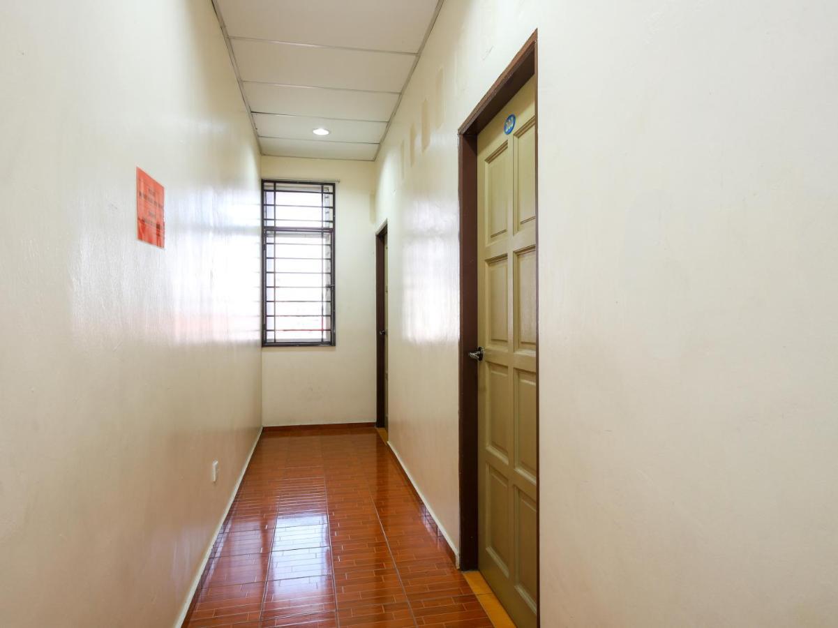 Oyo 89763 Bluewater Hotel Mersing Exterior photo